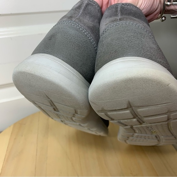 CROCS Kinsale Gray Chukka Suede Leather Triple Comfort Boots Slip On Shoes Sz 10 - Picture 7 of 15